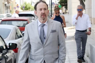 Ο Γιάννης Παπαμιχαήλ χώρισε από τη σύζυγό του, Ελένη Κολτζή, έναν χρόνο μετά τον γάμο τους