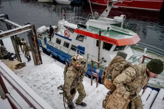 Ασυγκράτητος ο Τραμπ για Γροιλανδία: Ήρθε η ώρα να γίνει