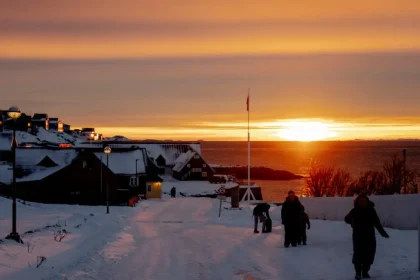 Αλαλούμ με τη «συμφωνία» Τραμπ για τη Γροιλανδία: «Λέει ψέματα» – «Είναι μια ιδέα» απαντά ο ίδιος