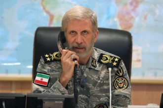 Ο αρχηγός του ιρανικού στρατού προειδοποιεί τις ΗΠΑ: Είμαστε σε ύψιστη επιφυλακή, η πυρηνική τεχνολογία μας δεν εξαλείφεται