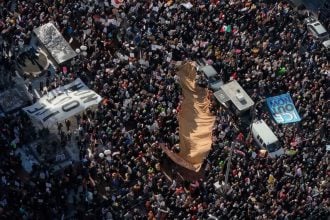 ΗΠΑ: Χιλιάδες διαδηλωτές στους δρόμους κατά της ICE