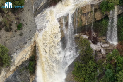 Ναυπακτία: Μαγικές εικόνες από τον καταρράκτη του Τρικόρφου – Βίντεο από drone