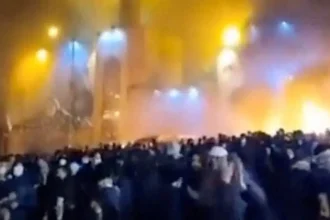 Χάος στους δρόμους του Ιράν: Πάνω από 500 νεκροί και μπλακ άουτ στο ίντερνετ – Οι αρχές μπλόκαραν και το Starlink