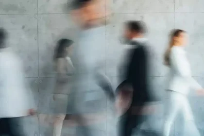 Αυξήσεις μισθών για ένα εκατομμύριο εργαζόμενους στον ιδιωτικό τομέα αυτήν την εβδομάδα