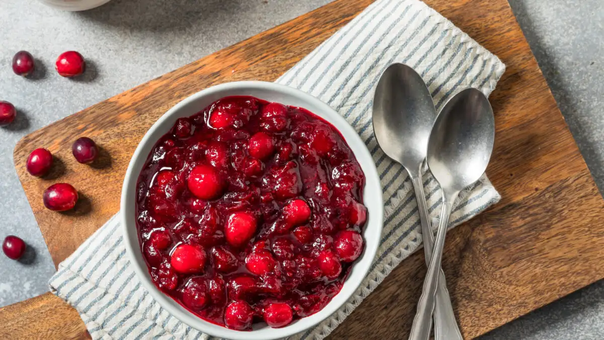 Συνταγή για σάλτσα κράνμπερι για τα ψητά πουλερικά