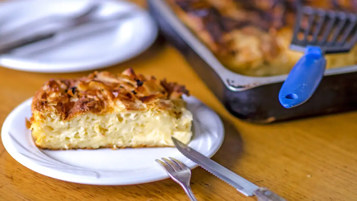 Αφράτη κασερόπιτα