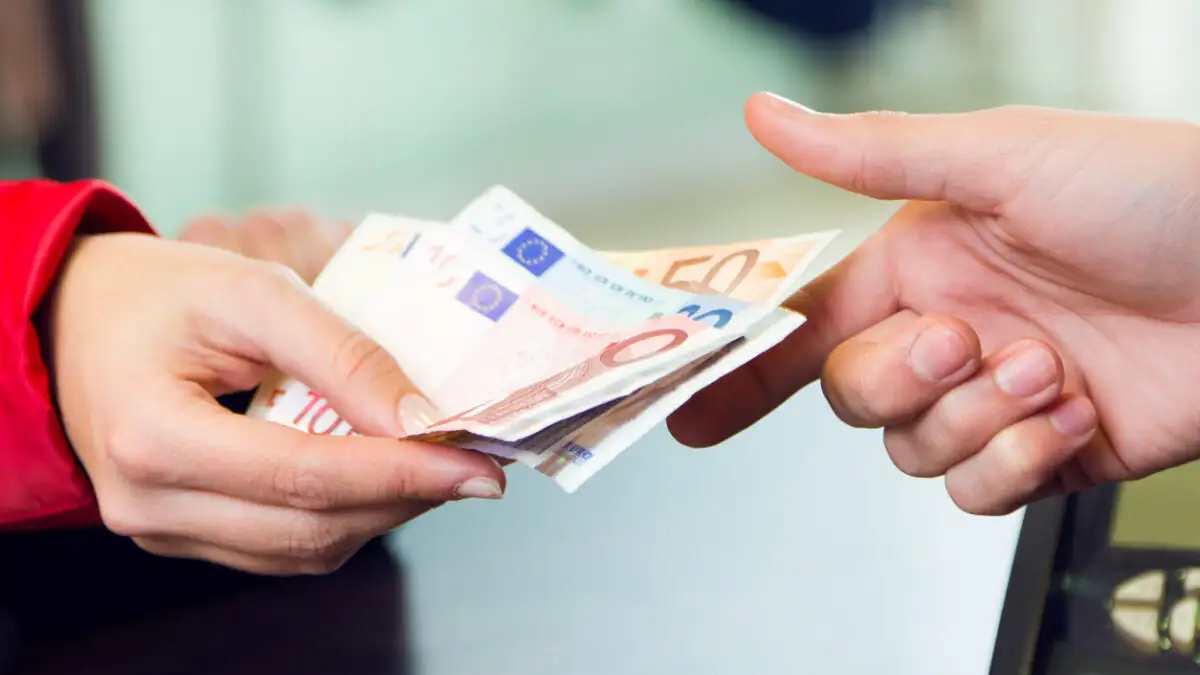 Τέλη κυκλοφορίας, Ε9, εισφορές και ΦΠΑ – «Καυτό» δεκαήμερο προθεσμιών έως το τέλος Ιανουαρίου