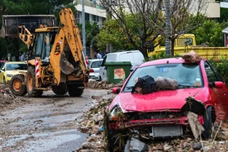 Σαρωτικό το πέρασμα της κακοκαιρίας στην Αττική: Πάνω από 900 κλήσεις στην Πυροσβεστική