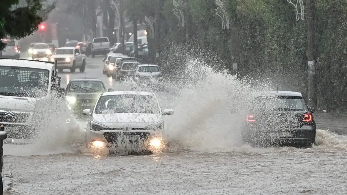 Kristin: Η κακοκαιρία που θα χτυπήσει με καταιγίδες και ισχυρές βροχές τη Δυτική Ελλάδα κι άλλες 7 περιοχές
