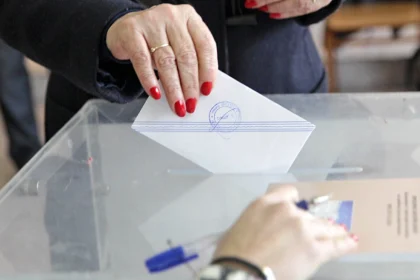 Δημοσκόπηση Interview: Ανέτοιμη για το 70% η Καρυστιανού, 1 στους 2 έχει χειρότερη εικόνα μετά τη δήλωση για τις αμβλώσεις - Στο 32,3% η ΝΔ