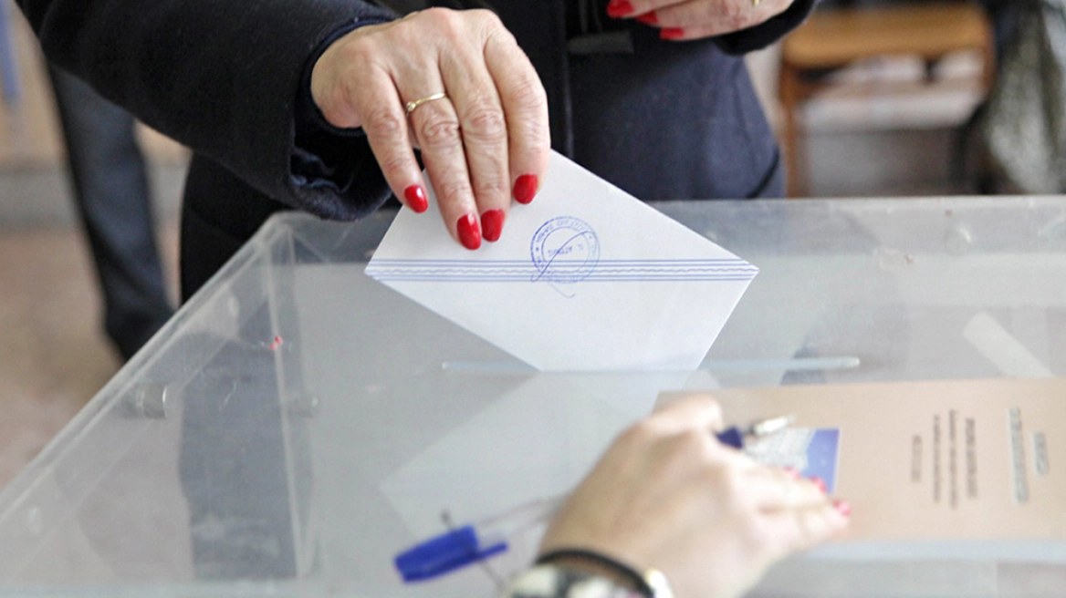 Δημοσκόπηση Interview: Ανέτοιμη για το 70% η Καρυστιανού, 1 στους 2 έχει χειρότερη εικόνα μετά τη δήλωση για τις αμβλώσεις - Στο 32,3% η ΝΔ