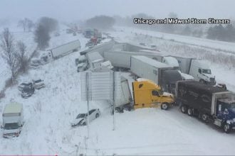ΗΠΑ: Τεράστια καραμπόλα λόγω σφοδρών χιονοπτώσεων - ΒΙΝΤΕΟ