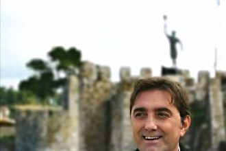 Κ. Καρπέτας: Εγκλωβισμένη σε μια παγίδα φθίνουσας τουριστικής απόδοσης η Δυτική Ελλάδα