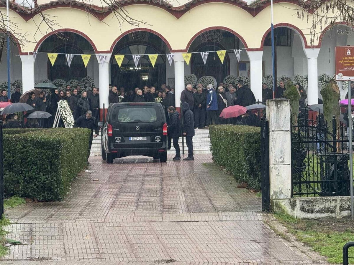 Βιολάντα: Θρήνος στην κηδεία της 47χρονης Σταυρούλας Μπουκουβάλα 