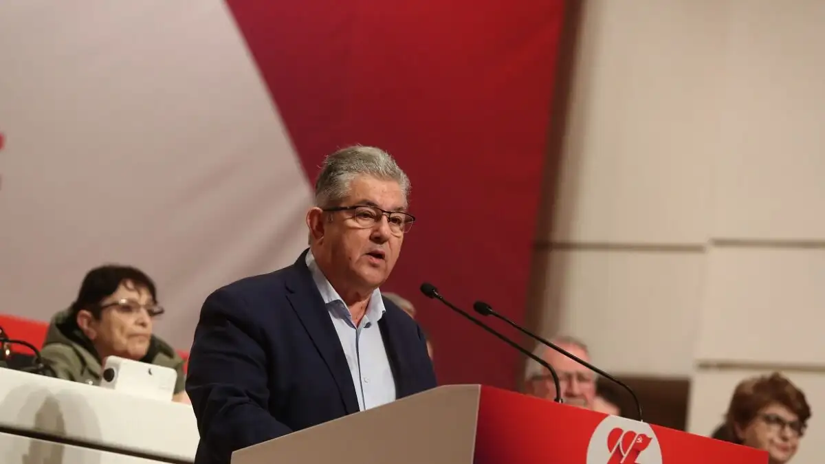 Ο Δημήτρης Κουτσούμπας επανεκλέχθηκε ομόφωνα Γενικός Γραμματέας του ΚΚΕ