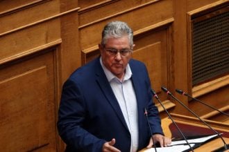 Κουτσούμπας για Θεοφάνεια: Το φως βρίσκεται στην πάλη των λαών ενάντια σε πολέμους και εκμετάλλευση