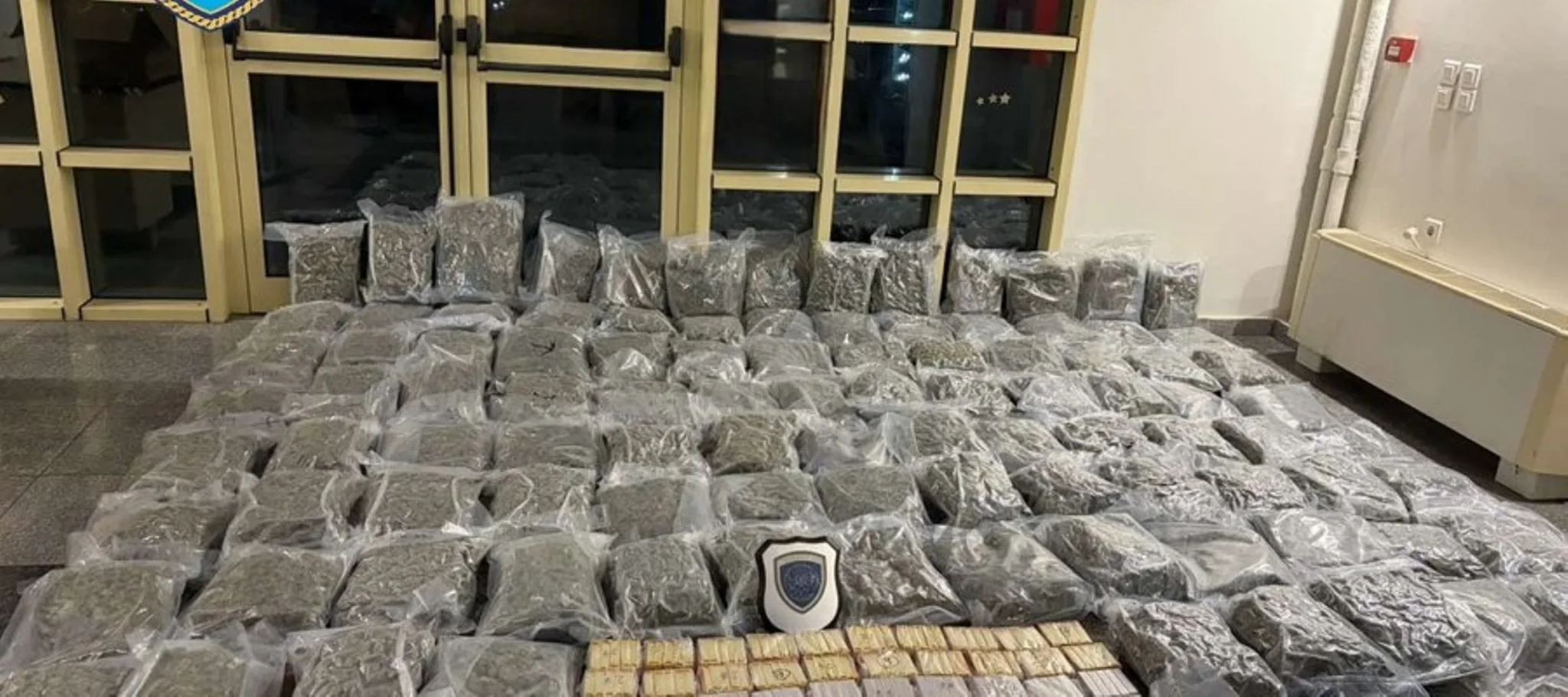 Πατρινός έμπορος ο παραλήπτης των ναρκωτικών που εντοπίστηκαν σε φορτηγό στο Πορθμείο - Προφυλακίστηκε μετά την απολογία