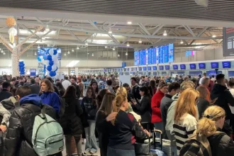 Ξεκινά η αποκατάσταση του τεχνικού ζητήματος στο FIR Αθηνών, σε 2-4 ώρες η πλήρης επαναφορά των συστημάτων, ταλαιπωρία για χιλιάδες επιβάτες