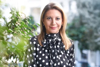 «Το διεφθαρμένο πολιτικό σύστημα δεν μπορεί να δώσει λύσεις, ετοιμαζόμαστε» λέει η Καρυστιανού