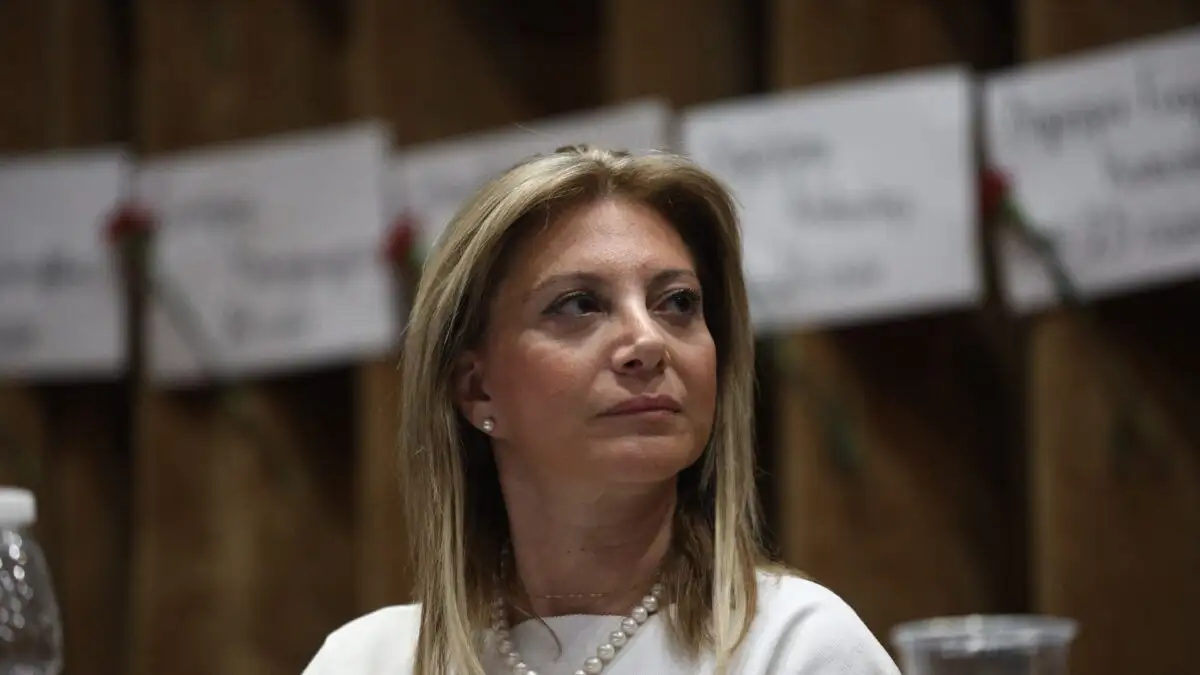 Μαρία Καρυστιανού: «Κουρελόχαρτο το Σύνταγμα, καταργήστε το Αρθρο 86» – Η συμφωνία ΕΕ-Mercosur και ο Νίκος Δένδιας