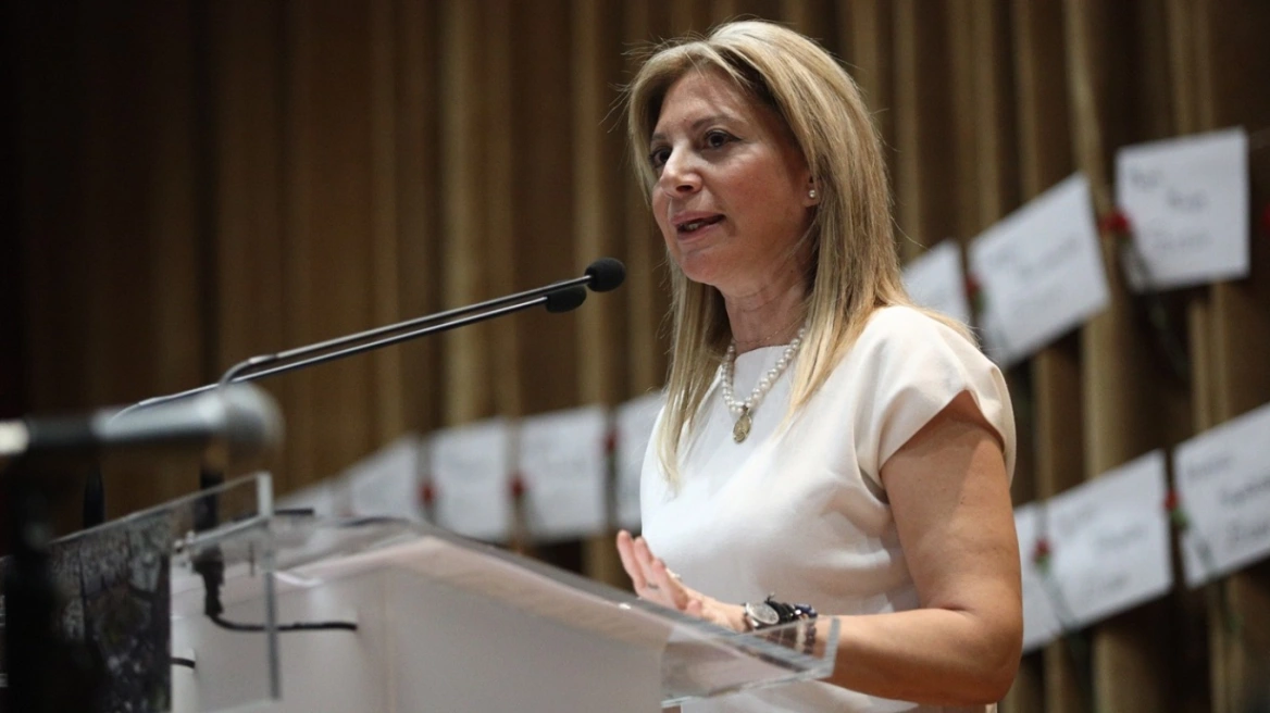 ΚΚΕ και Βελόπουλος κατά Καρυστιανού, μιλούν για «παμπάλαιες εκφράσεις» και «σωτήρες του τίποτα»