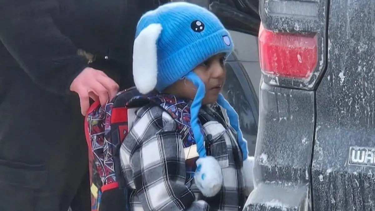 Μινεσότα: Προκαλεί ο Τζέι Ντι Βανς για τη σύλληψη του 5χρονου από την ICE – «Να τον αφήσουν να πεθάνει από το κρύο;»