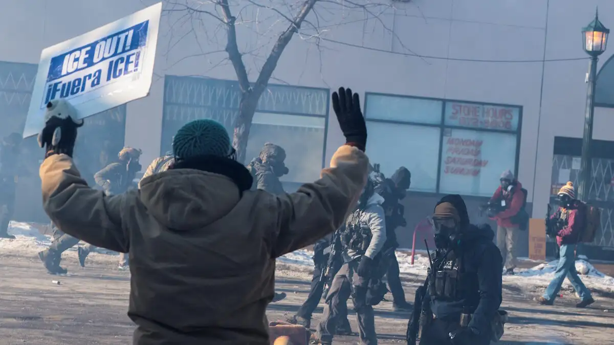 Χάος στη Μινεσότα μετά τη νέα δολοφονία 37χρονου από ομοσπονδιακούς πράκτορες των ΗΠΑ – Εξαγριωμένο πλήθος φωνάζει «Έξω η ICE»