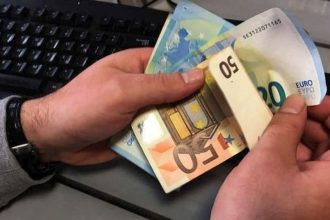 Μισθοί: Πώς θα κυμανθούν οι αυξήσεις στον ιδιωτικό τομέα, μετά την μείωση της φορολογίας