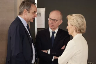 Ο Μητσοτάκης στις Βρυξέλλες για την άτυπη Σύνοδο Κορυφής: Οι Ευρωπαίοι συντονίζουν βηματισμό για τις σχέσεις με τις ΗΠΑ