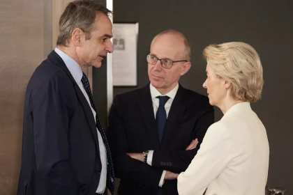 Ο Μητσοτάκης στις Βρυξέλλες για την άτυπη Σύνοδο Κορυφής: Οι Ευρωπαίοι συντονίζουν βηματισμό για τις σχέσεις με τις ΗΠΑ