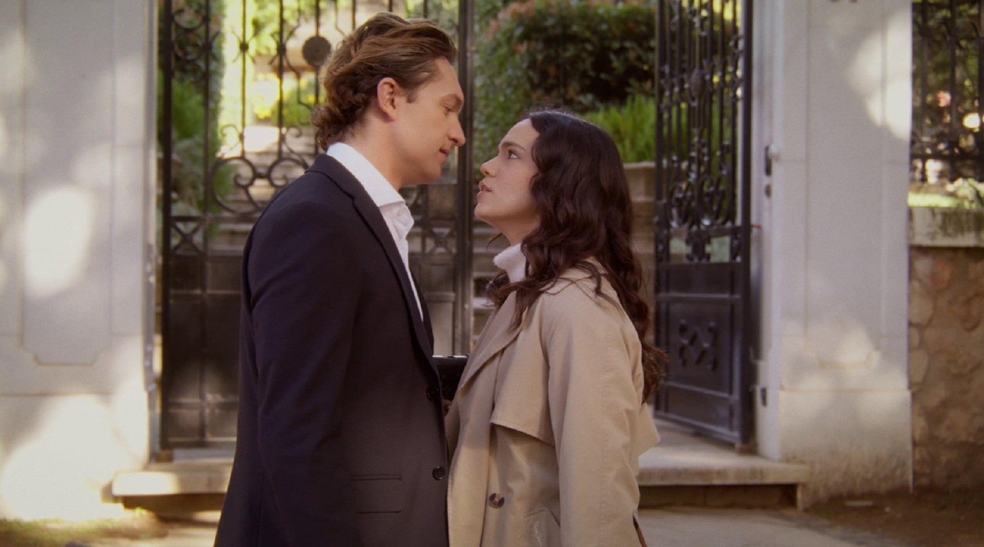 Να μ’ αγαπάς: Η Φωτεινή πυροβολεί τον Ορφέα και εκείνος χαροπαλεύει