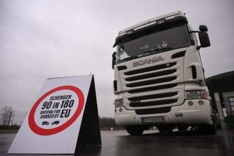 B. Μακεδονία: Συνεχίζεται ο αποκλεισμός συνόρων από οδηγούς φορτηγών χωρών των Δυτικών Βαλκανίων