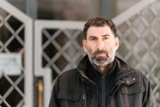 Το Ελληνικό Ανοικτό Πανεπιστήμιο αναγορεύει τον Γιάννη Οικονομίδη σε Επίτιμο Διδάκτορα, Το Σάββατο στην Πάτρα