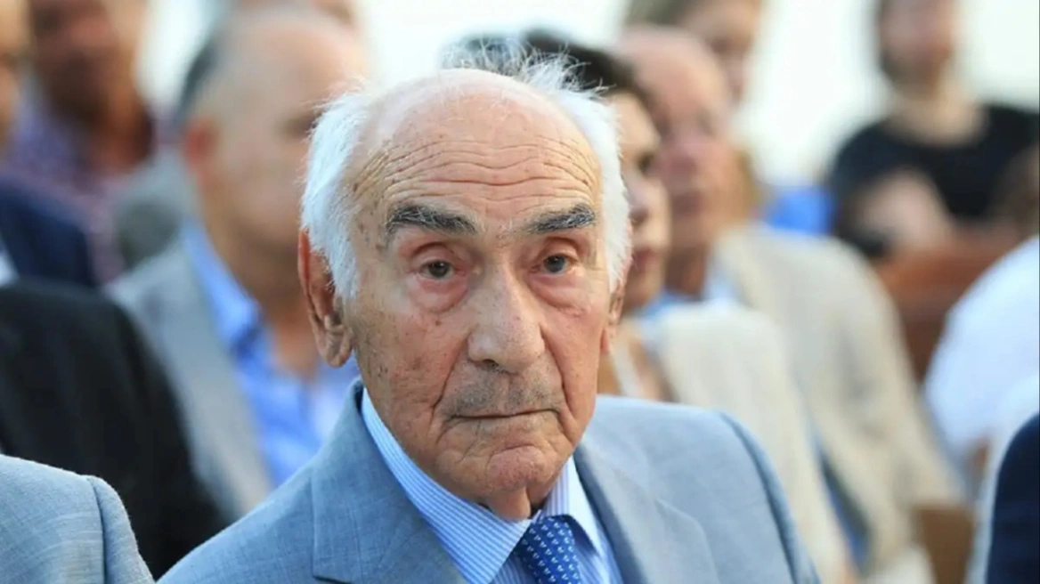 Πέθανε σε ηλικία 95 ετών ο Αλέξανδρος Παπαδόγγονας, πρώην υπουργός της ΝΔ 