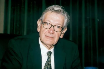 «Οι Ιρανοί γράφουν ιστορία, ο ελεύθερος κόσμος πρέπει να τους βοηθήσει»