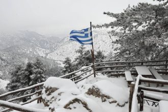 Καιρός: Έρχεται ψυχρή εισβολή - 10°C κάτω ο υδράργυρος, θυελλώδεις άνεμοι στο Ιόνιο