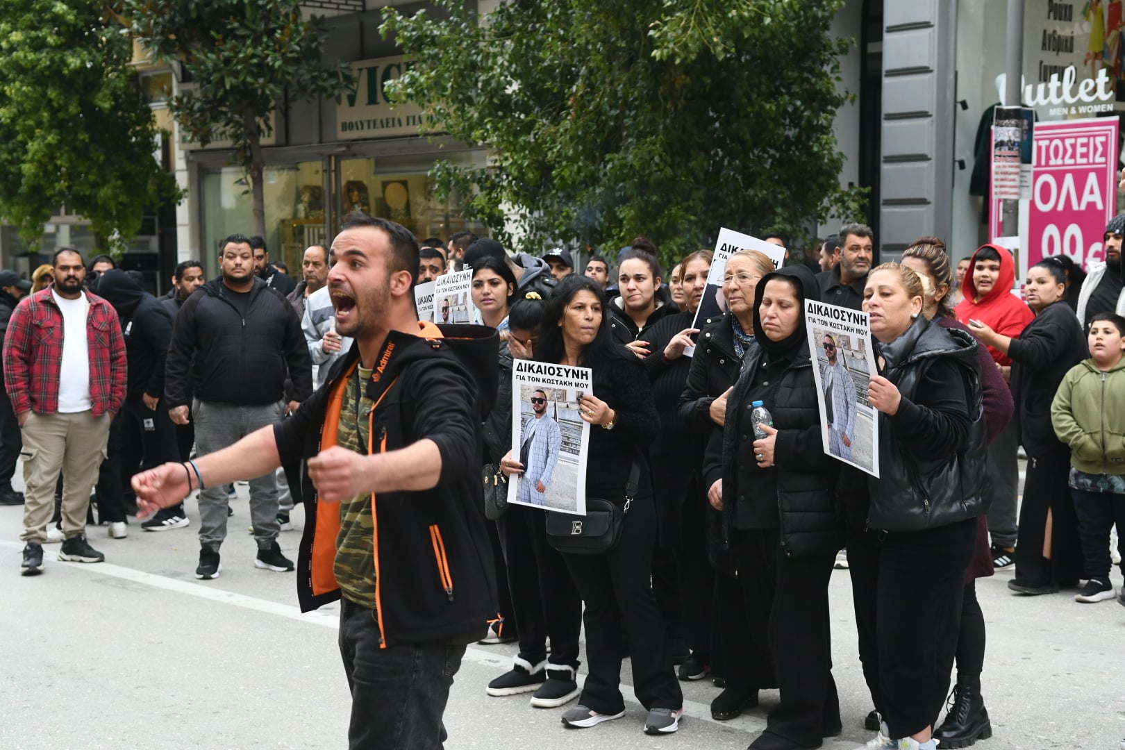 Πάτρα: Οργισμένοι οι συγγενείς του 30χρονου Κ. Μπασιλάρη απειλούν με αντίποινα