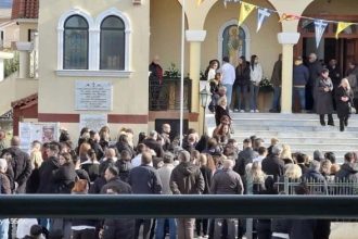 Πάτρα: Οδύνη στην κηδεία της 17χρονης Αγγελικής που "έσβησε" στην άσφαλτο – ΦΩΤΟ