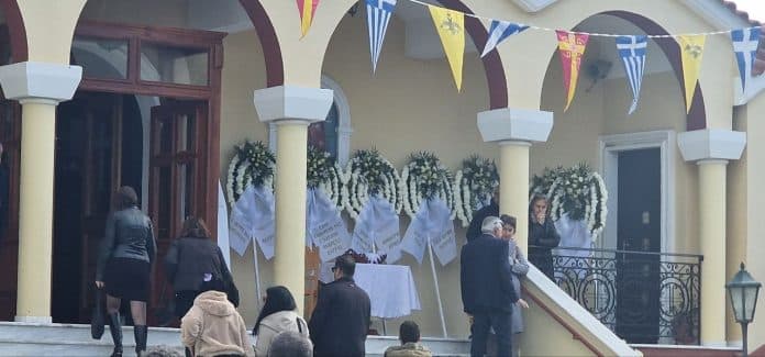 Πάτρα: Οδύνη στην κηδεία της 17χρονης Αγγελικής που "έσβησε" στην άσφαλτο – ΦΩΤΟ