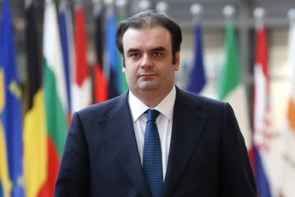 Πιερρακάκης στην πρώτη του συνεδρίαση ως πρόεδρος του Eurogroup: Να φέρουμε απτά αποτελέσματα και με ταχύτητα