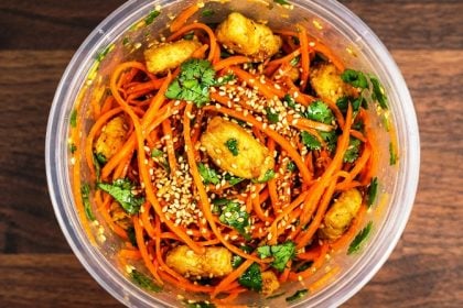 Πικάντικη ασιατική κοτοσαλάτα