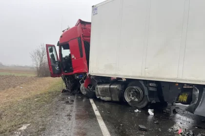Δυστύχημα με οπαδούς του ΠΑΟΚ: Σοκαρισμένος ο οδηγός της νταλίκας που συγκρούστηκε με το βαν – «34 χρόνια, δεν έχω δεί κάτι τέτοιο»