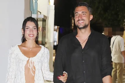 Ο Σάκης Κατσούλης και η Μαριαλένα Ρουμελιώτη αποκάλυψαν ότι θα αποκτήσουν αγοράκι