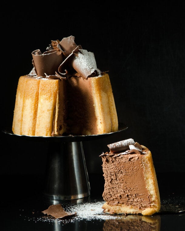 Σαρλότ σοκολάτας με κονιάκ, από τον Στέλιο Παρλιάρο