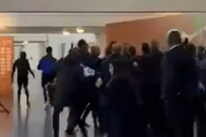 Απίθανο σκηνικό στο Copa Africa: Οι παίκτες της Αλγερίας κυνήγησαν το διαιτητή στα αποδυτήρια