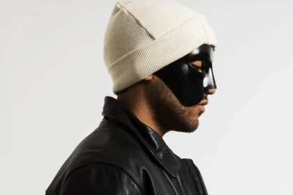 Sicario: Το τραγούδι του με τίτλο «Φωτιά» πρώτο σε πωλήσεις στην Ελλάδα το 2025