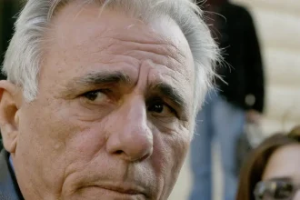 Πέθανε ο δημοσιογράφος Σπύρος Καρατζαφέρης