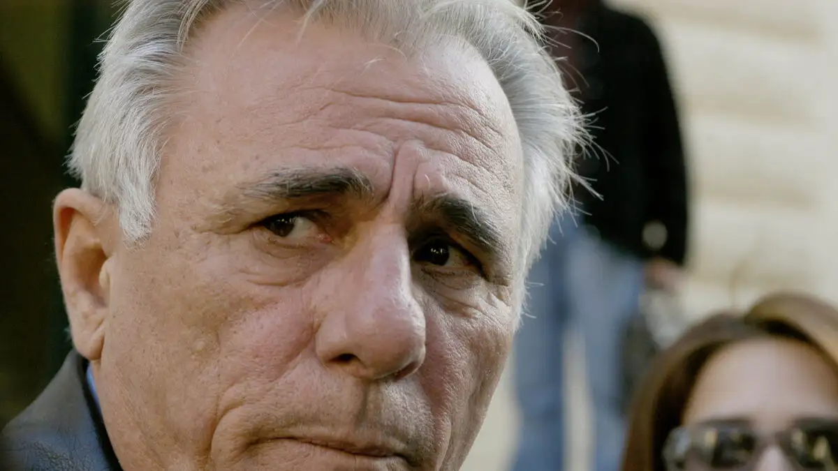 Πέθανε ο δημοσιογράφος Σπύρος Καρατζαφέρης