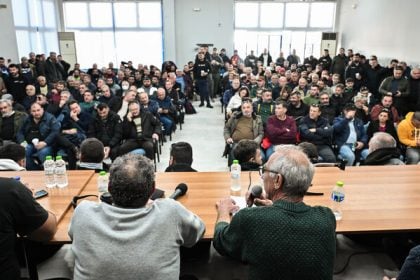 Αγρότες: «Ναι» σε συνάντηση με Μητσοτάκη με ανοιχτούς δρόμους - Αποφάσισαν να μην κάνουν συλλαλητήριο στην Αθήνα