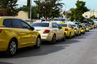 Σε 48ωρες επαναλαμβανόμενες απεργίες προχωρούν τα ταξί από την Τρίτη - Πάνε για πανελλαδική κινητοποίηση
